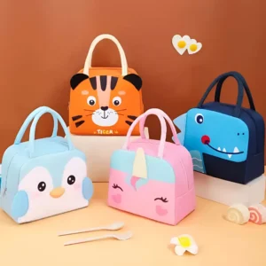 Imagen de una lonchera kawaii con modelos de animalitos 3d